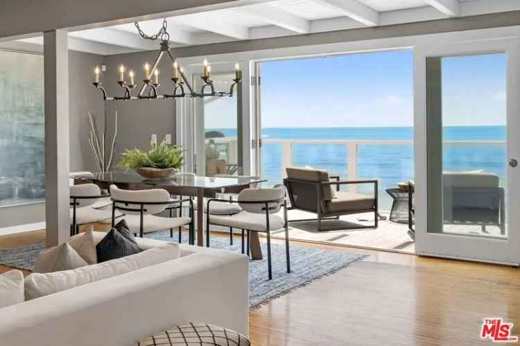 Single-family house For Sale in 25432, Malibu Road, Malibu, California