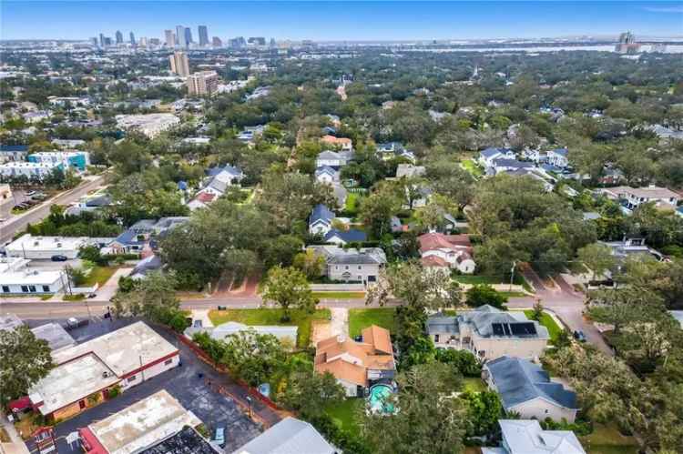 Single-family house For Sale in 715, South Himes Avenue, Tampa, Florida