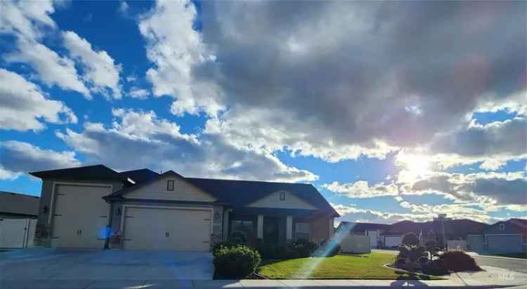 Single-family house For Sale in 4424, Middlesboro Way, Caldwell, Idaho