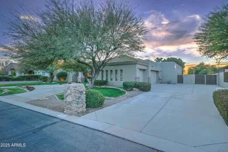 Single-family house For Sale in 300, North Portland Avenue, Gilbert, Arizona