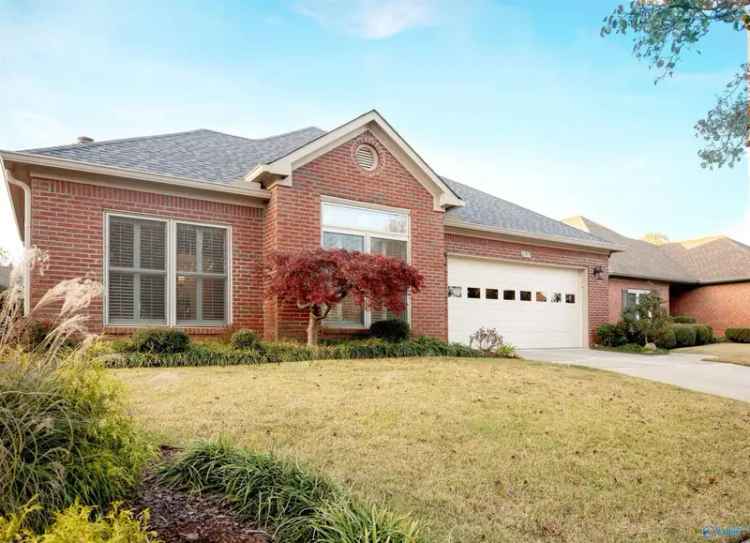 Single-family house For Sale in Huntsville, Alabama