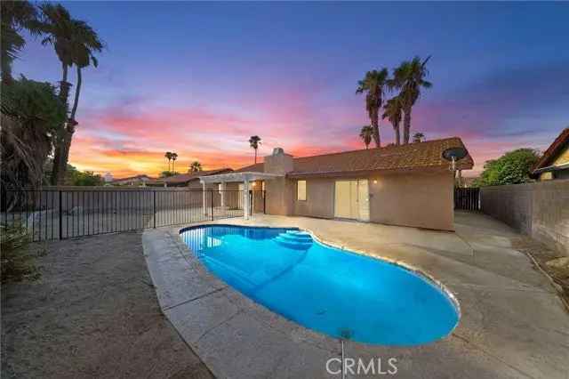 Single-family house For Sale in Cathedral City, California