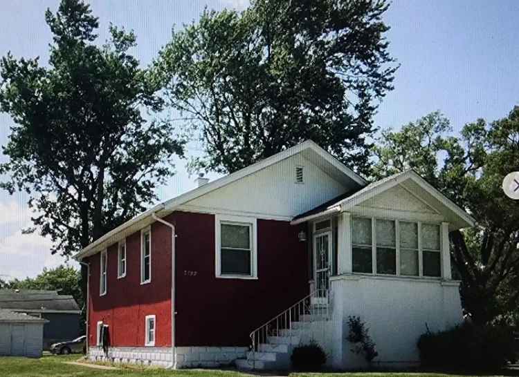 Single-family house For Sale in 7132, Chestnut Avenue, Hammond, Indiana