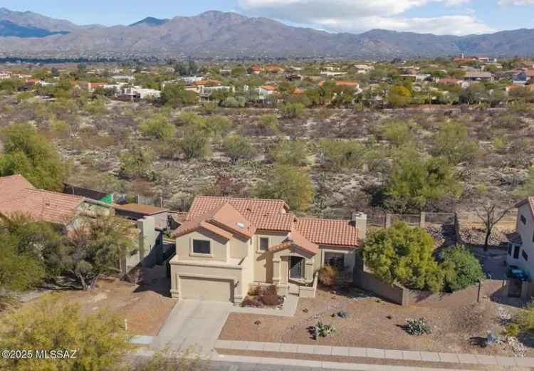 Single-family house For Sale in 132, North Nightfall Avenue, Tucson, Arizona