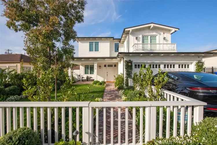 Single-family house For Sale in 1515, 6th Street, Manhattan Beach, California