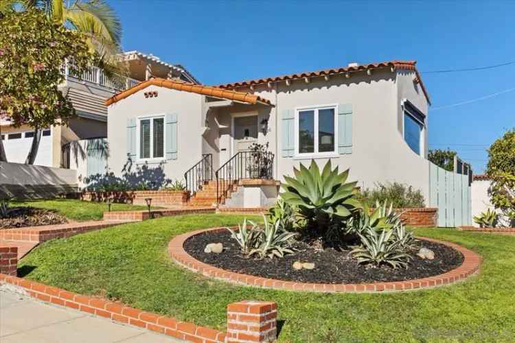 Single-family house For Sale in 3326, Trumbull Street, San Diego, California