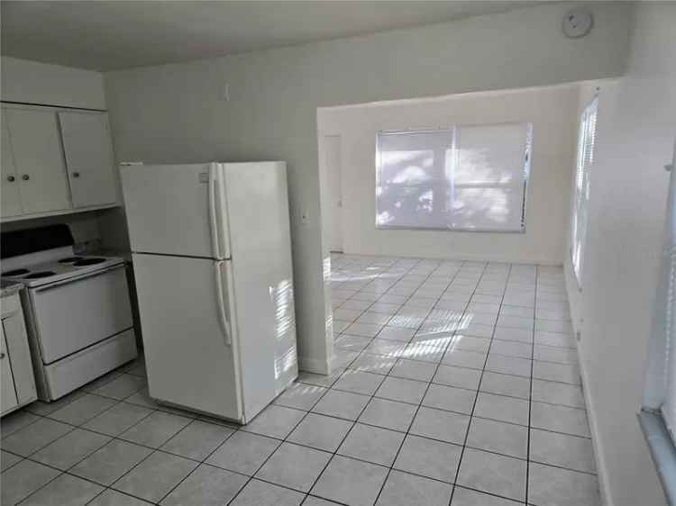 Multi-family house For Sale in Saint Petersburg, Florida