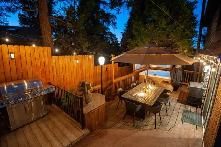 Single-family house For Sale in 644, Cedar Lane, Twin Peaks, California