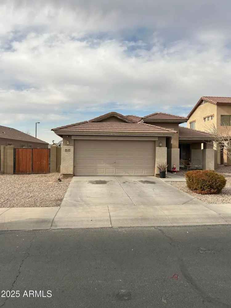 Single-family house For Sale in 21654, West Hilton Avenue, Buckeye, Arizona