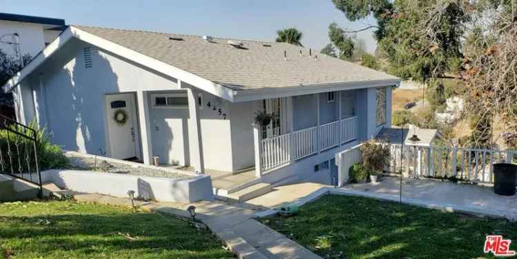 Single-family house For Sale in 4257, Raynol Street, Los Angeles, California