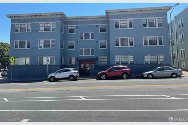 Multi-family house For Sale in 59, 10th Street, Oakland, California