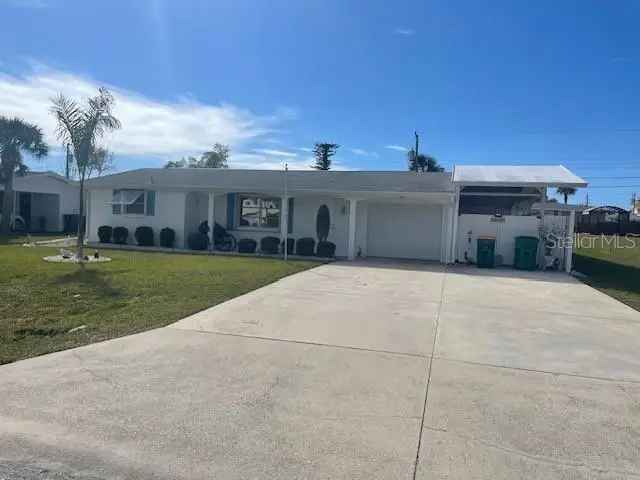 Single-family house For Sale in Englewood, Florida