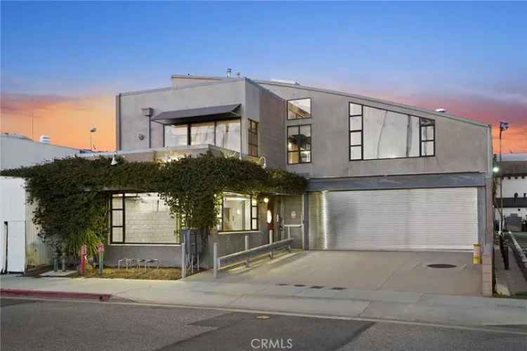 Multi-family house For Sale in 2410, Newport Boulevard, Newport Beach, California