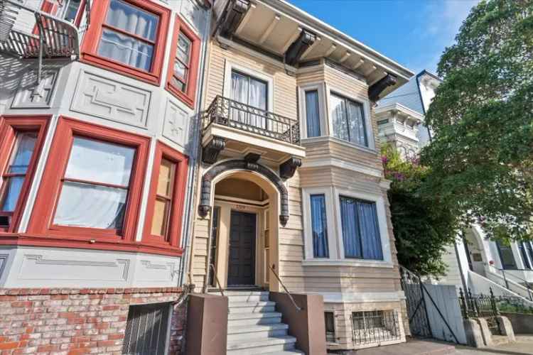 Multi-family house For Sale in San Francisco, California