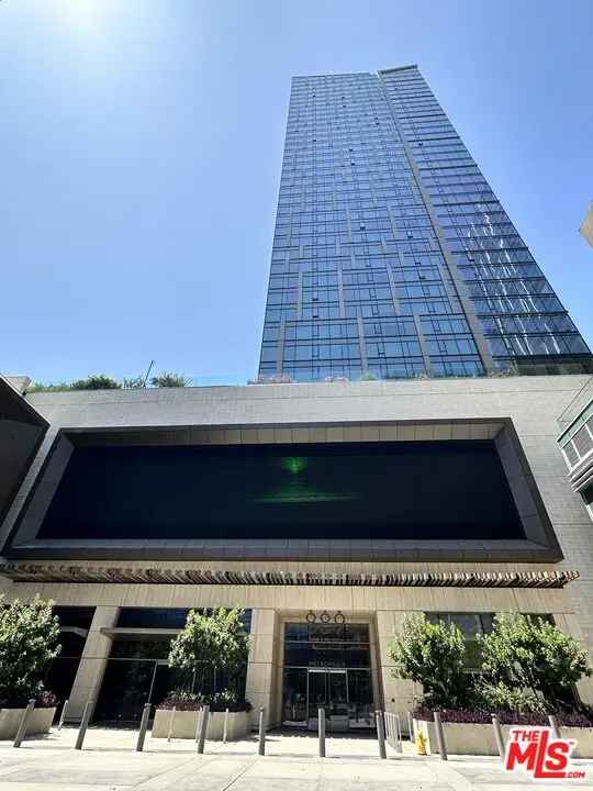 Condo For Sale in 889, Francisco Street, Los Angeles, California