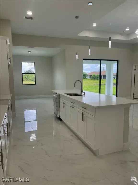 Single-family house For Sale in Lehigh Acres, Florida