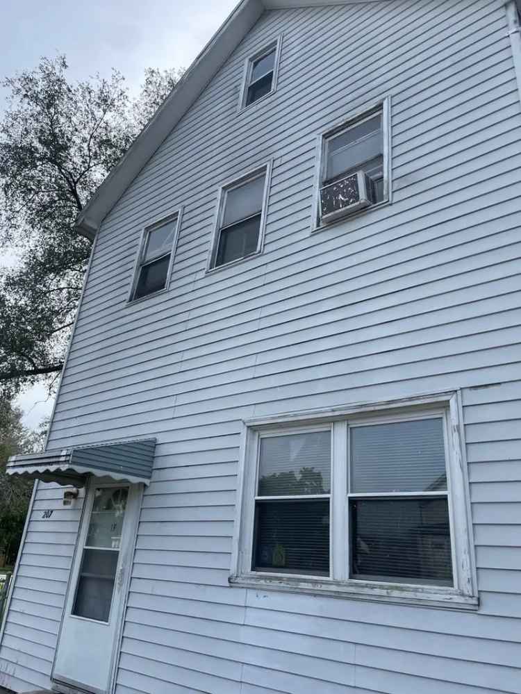 Multi-family house For Sale in 207, 155th Street, Calumet City, Illinois