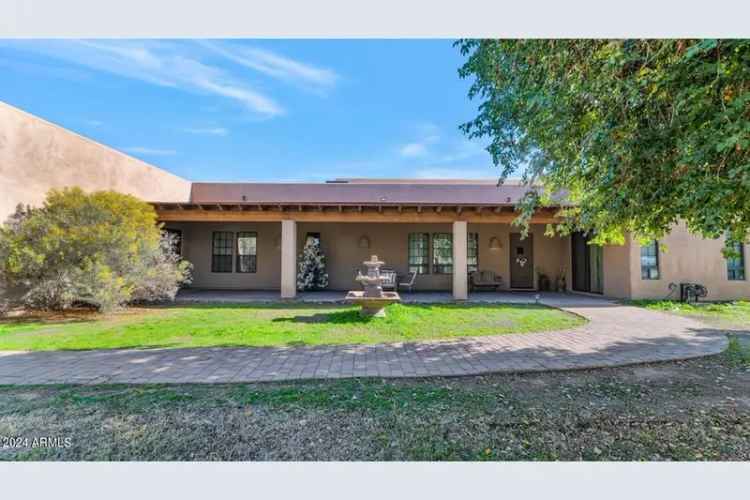 Single-family house For Sale in 9703, North 175th Avenue, Waddell, Arizona