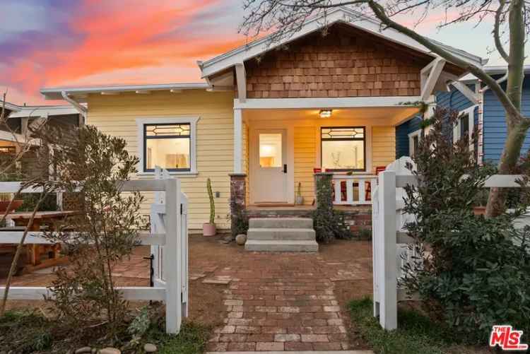 Single-family house For Sale in Los Angeles, California