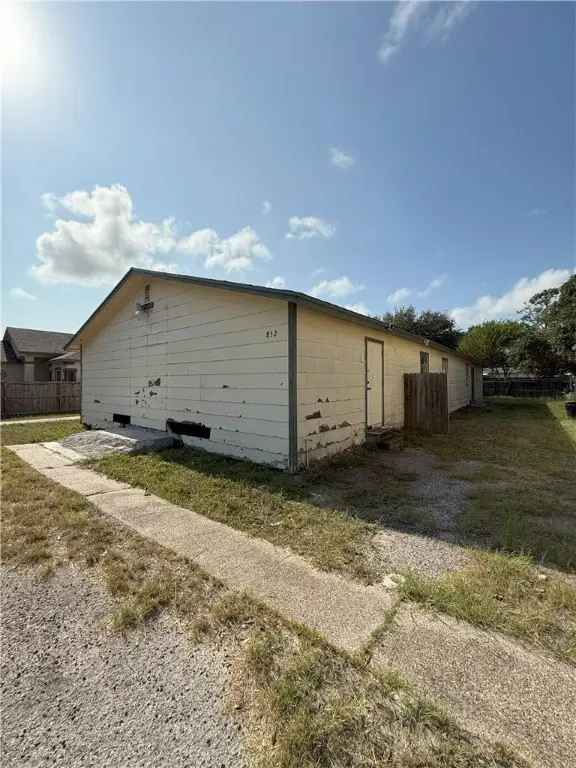 Single-family house For Sale in Aransas Pass, Texas