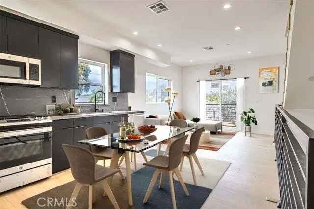 Multi-family house For Sale in Los Angeles, California