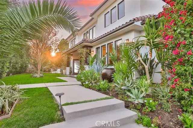 Single-family house For Sale in 5041, Palomar Drive, Los Angeles, California