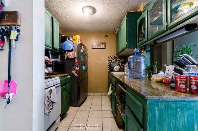 Multi-family house For Sale in 18620, Hatteras Street, Los Angeles, California