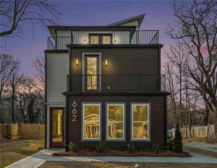 Single-family house For Sale in 662, South Grand Avenue Northwest, Atlanta, Georgia