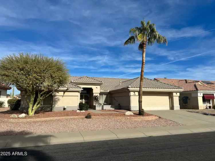 Single-family house For Sale in 13708, West Robertson Drive, Sun City West, Arizona