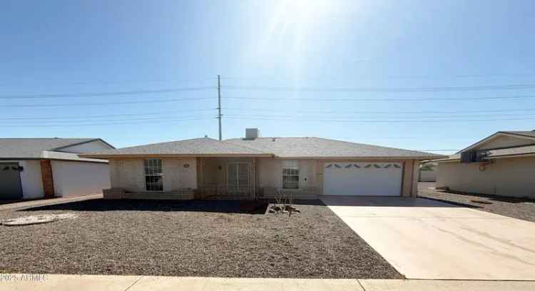 Single-family house For Sale in 10437, West Caron Drive, Sun City, Arizona