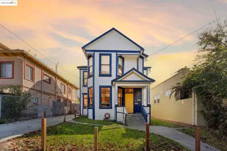 Duplex For Sale in 2440, 12th Avenue, Oakland, California