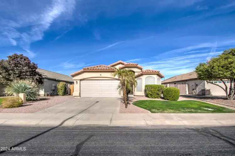 Single-family house For Sale in 4710, East Torrey Pines Lane, Chandler, Arizona