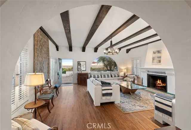 Single-family house For Sale in 1305, East Balboa Boulevard, Newport Beach, California