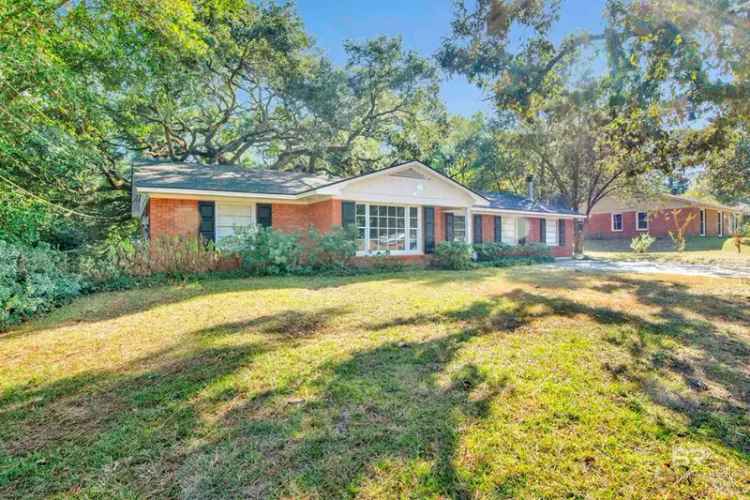 Single-family house For Sale in Mobile, Alabama