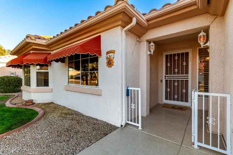 Single-family house For Sale in 14105, West Sky Hawk Drive, Sun City West, Arizona