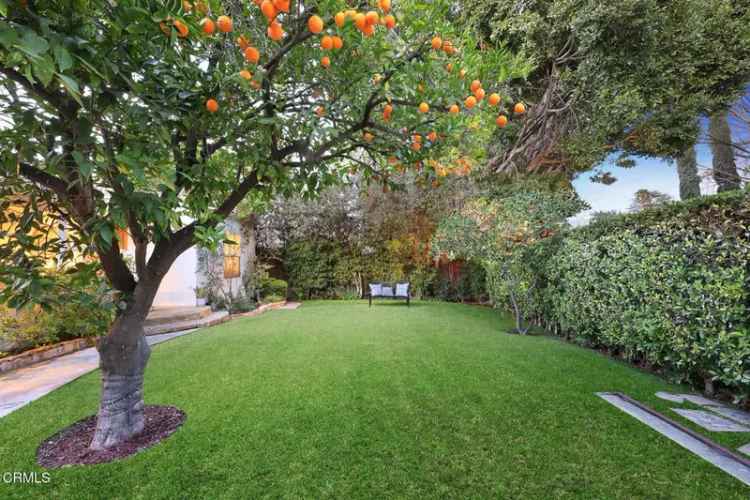 Single-family house For Sale in 4307, Noble Avenue, Los Angeles, California