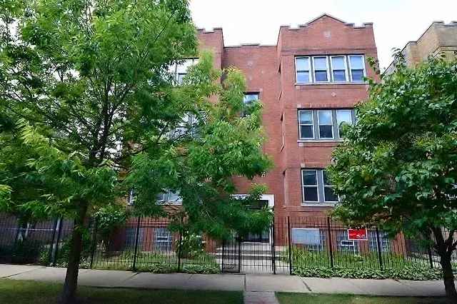 Logan Square 2 Bed 1 Bath Apartment for Rent