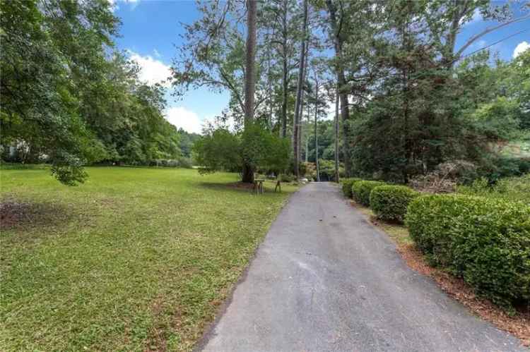 Land For Sale in 1361, West Wesley Road Northwest, Atlanta, Georgia