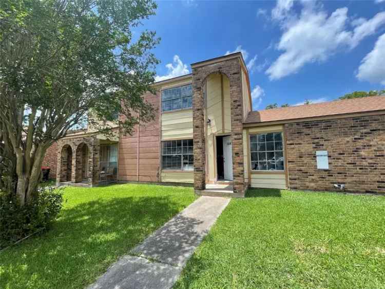 Multi-family house For Rent in Baytown, Texas