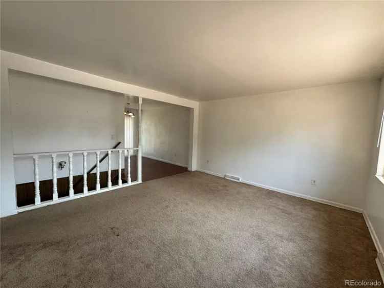 House For Sale in 476, Zion Street, Aurora, Colorado