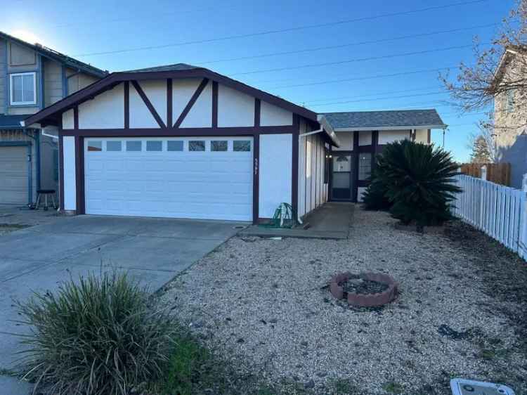 Single-family house For Sale in 3597, Rancho Vista Way, Sacramento, California