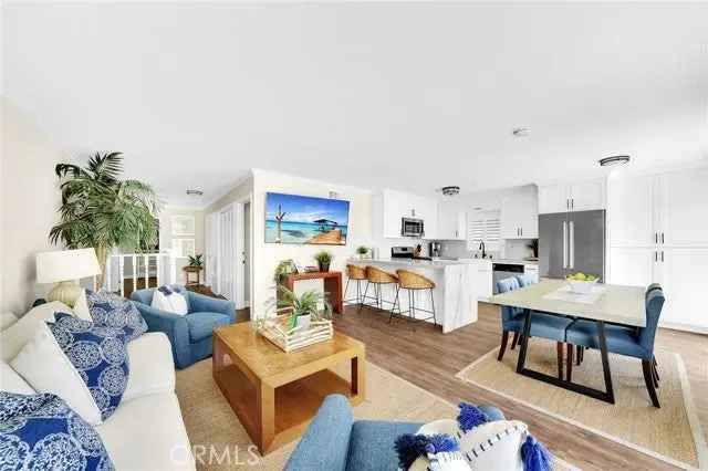 Multi-family house For Sale in 5306, Neptune Avenue, Newport Beach, California