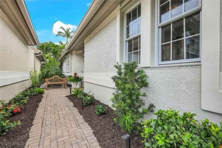 Single-family house For Sale in 27171, Enclave Drive, Bonita Springs, Florida