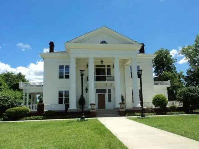 Single-family house For Sale in 502, East Three Notch Street, Andalusia, Alabama