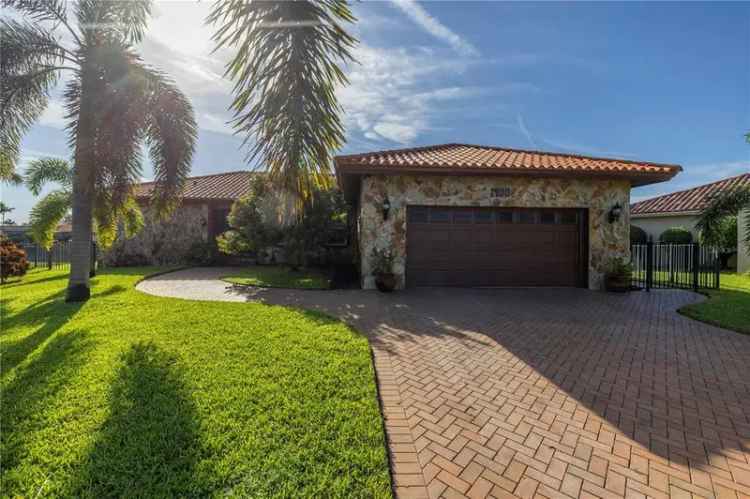 Single-family house For Sale in 1900, Massachusetts Avenue Northeast, Saint Petersburg, Florida