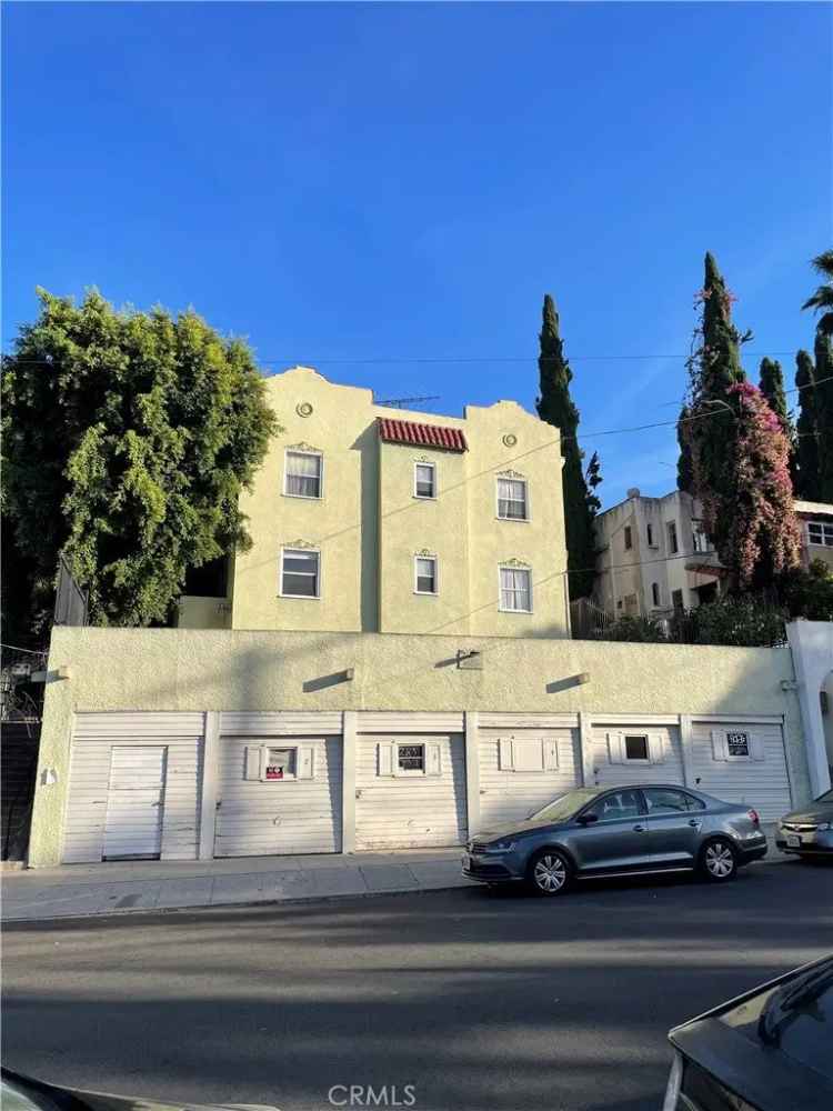 Multi-family house For Sale in 860, North Occidental Boulevard, Los Angeles, California