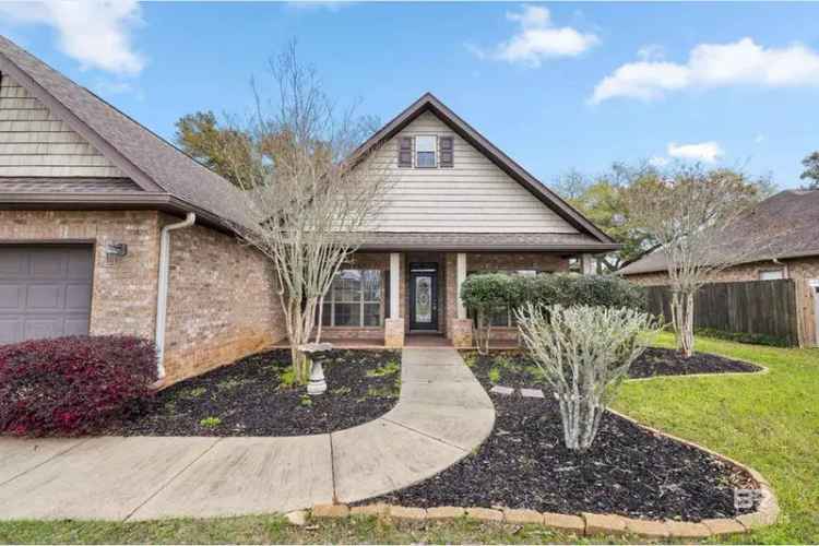 Single-family house For Sale in Daphne, Alabama