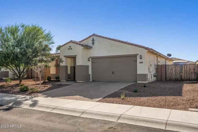 Single-family house For Sale in 18167, West Illini Street, Goodyear, Arizona