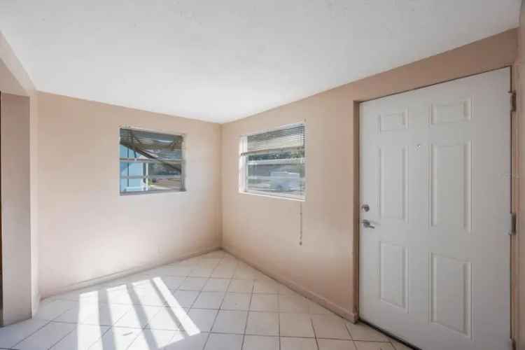 Single-family house For Sale in 4135, 4th Avenue North, Saint Petersburg, Florida