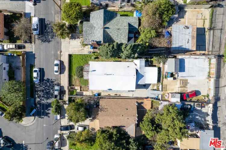 Single-family house For Sale in Los Angeles, California